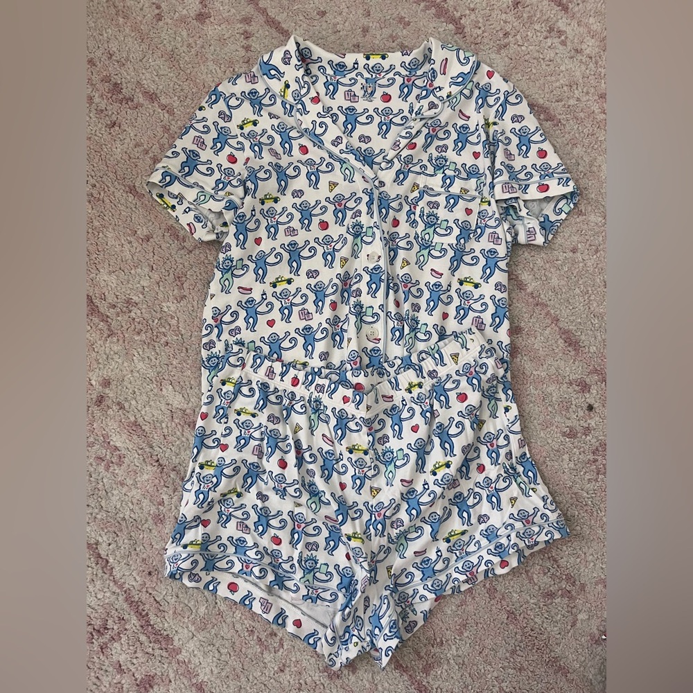 LIMITED EDITION roller rabbit New York City pajamas